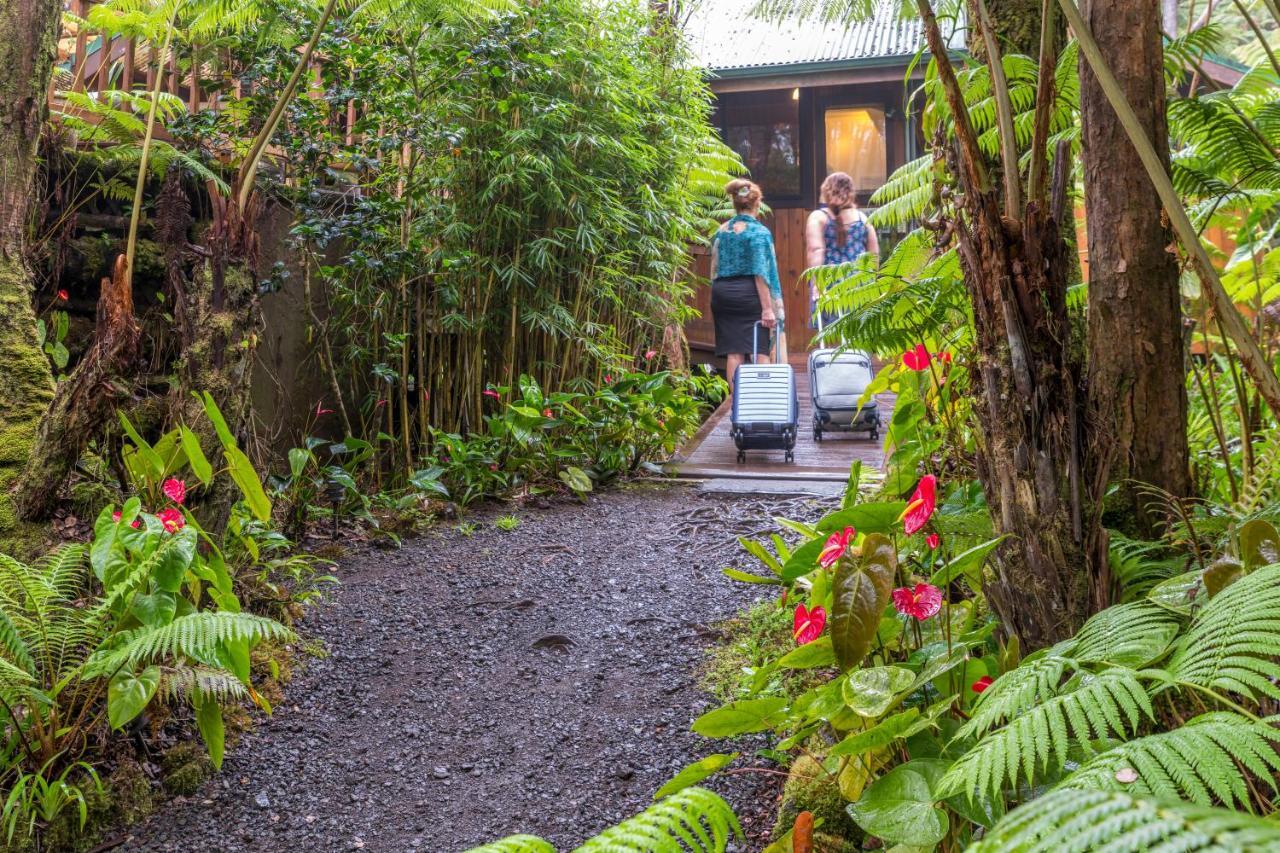 Volcano Village Lodge Eksteriør billede