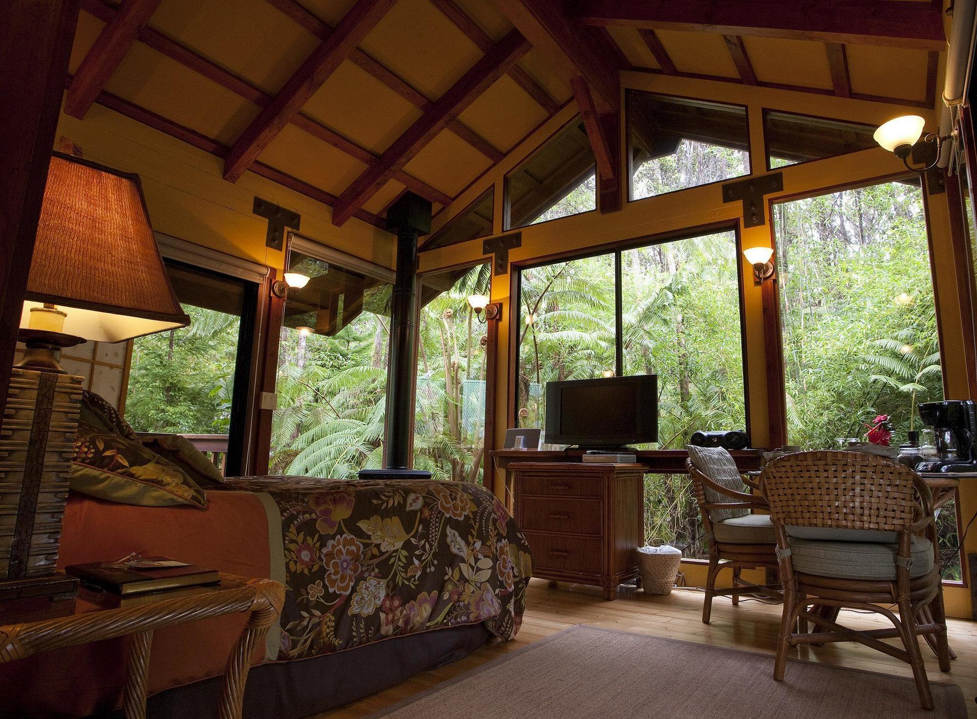 Volcano Village Lodge Eksteriør billede