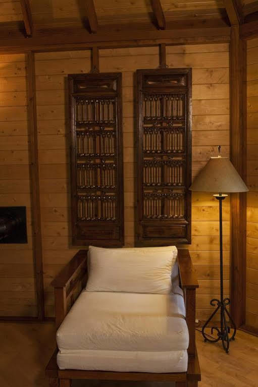 Volcano Village Lodge Eksteriør billede